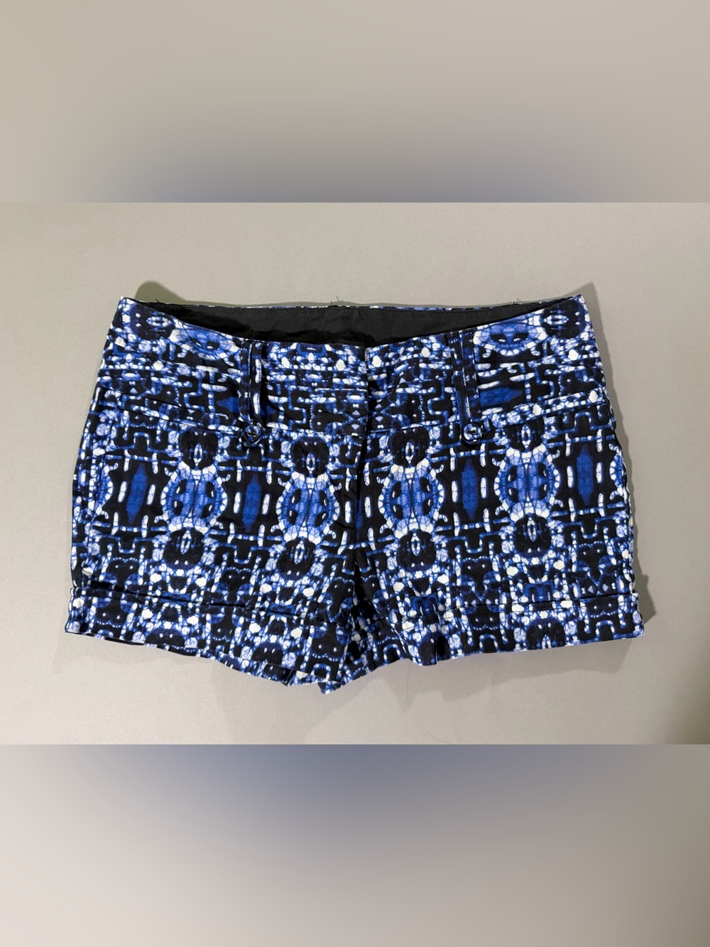 2000s Maurices Low Rise Printed Statement Shorts